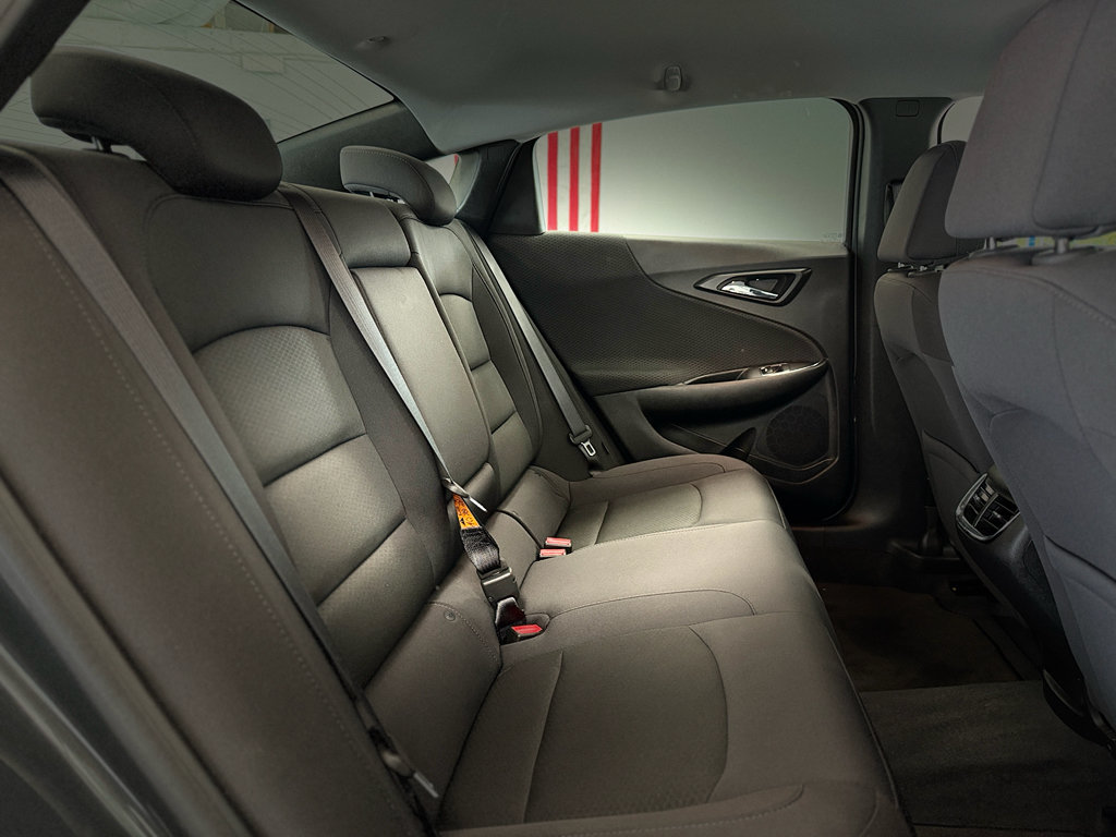 Used 2018 Chevrolet Malibu LT FWD image 28