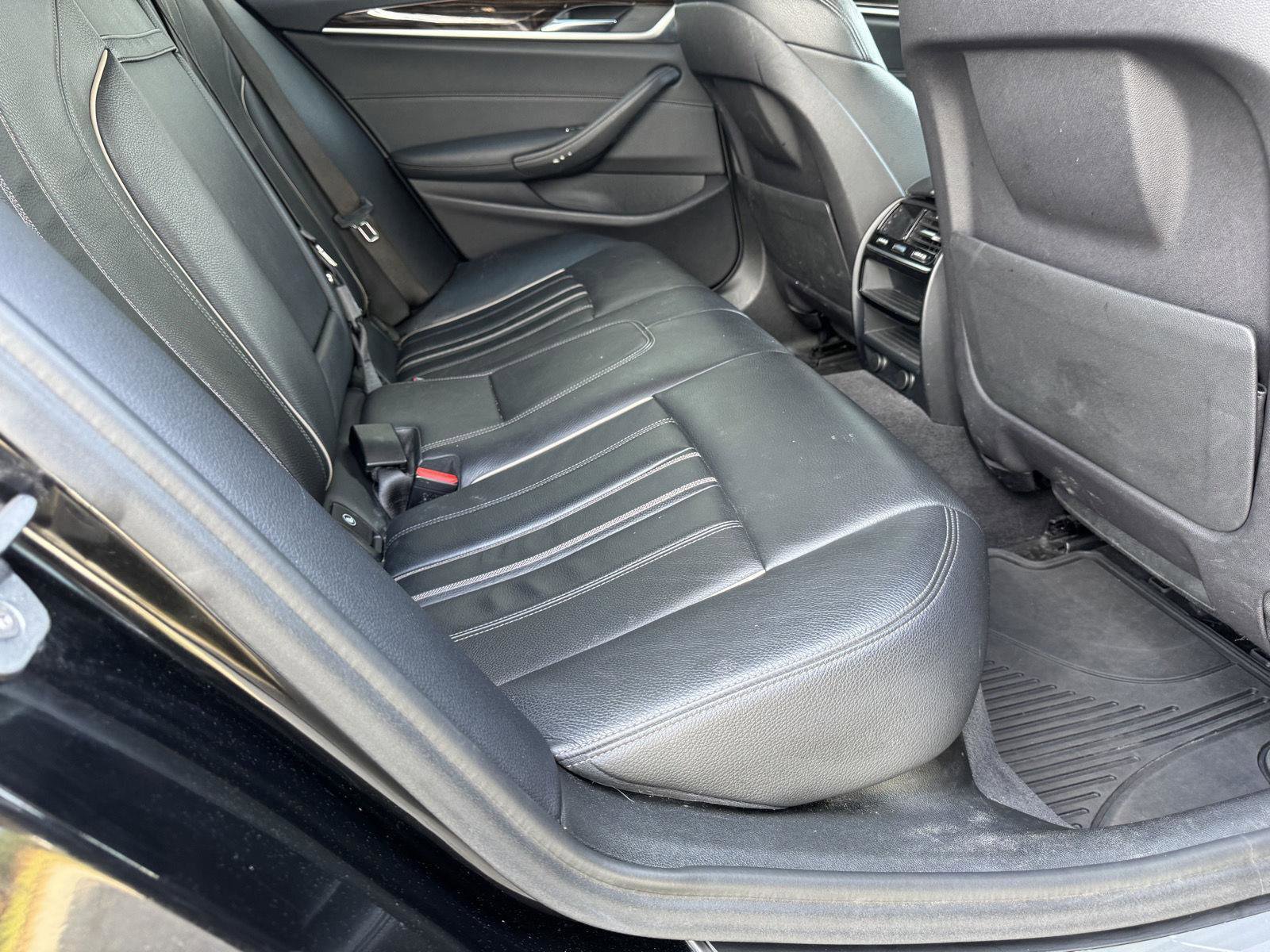 Used 2019 BMW 530i xDrive w/ Convenience Package AWD/4WD image 18