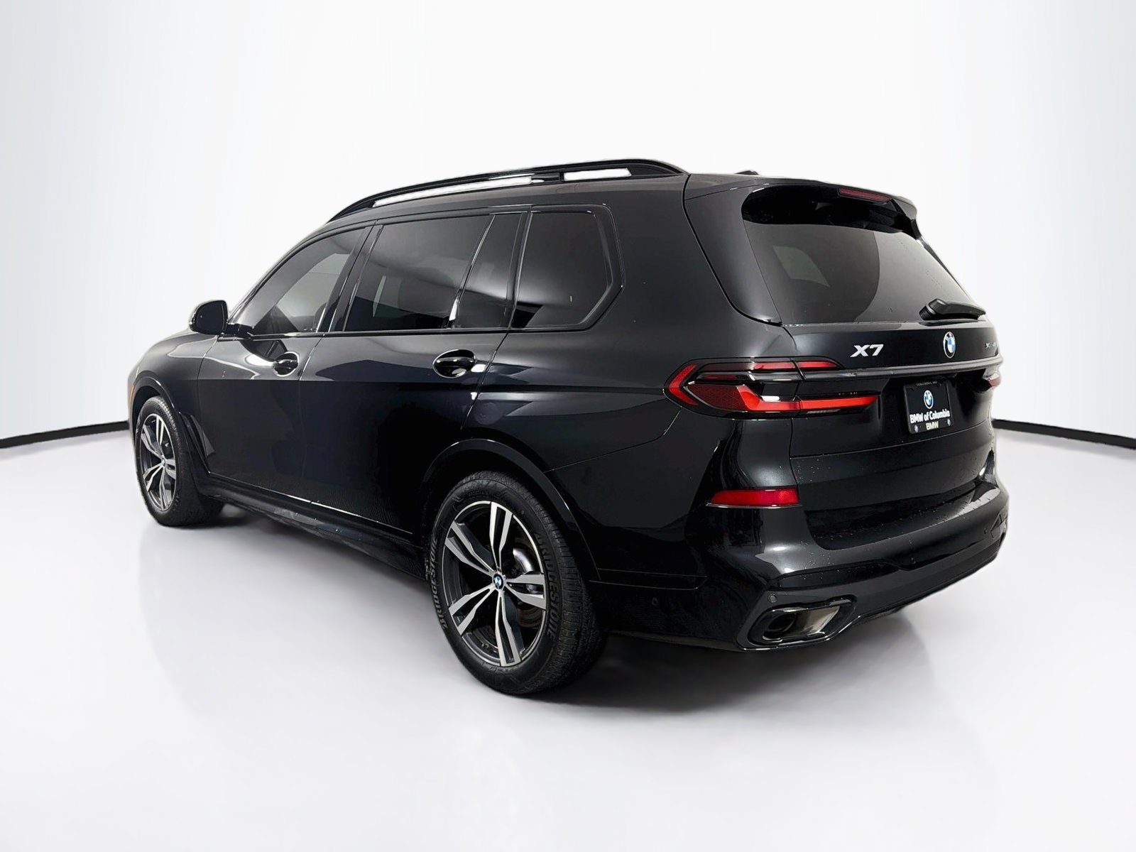 Certified 2024 BMW X7 xDrive40i w/ M Sport Package AWD/4WD image 5