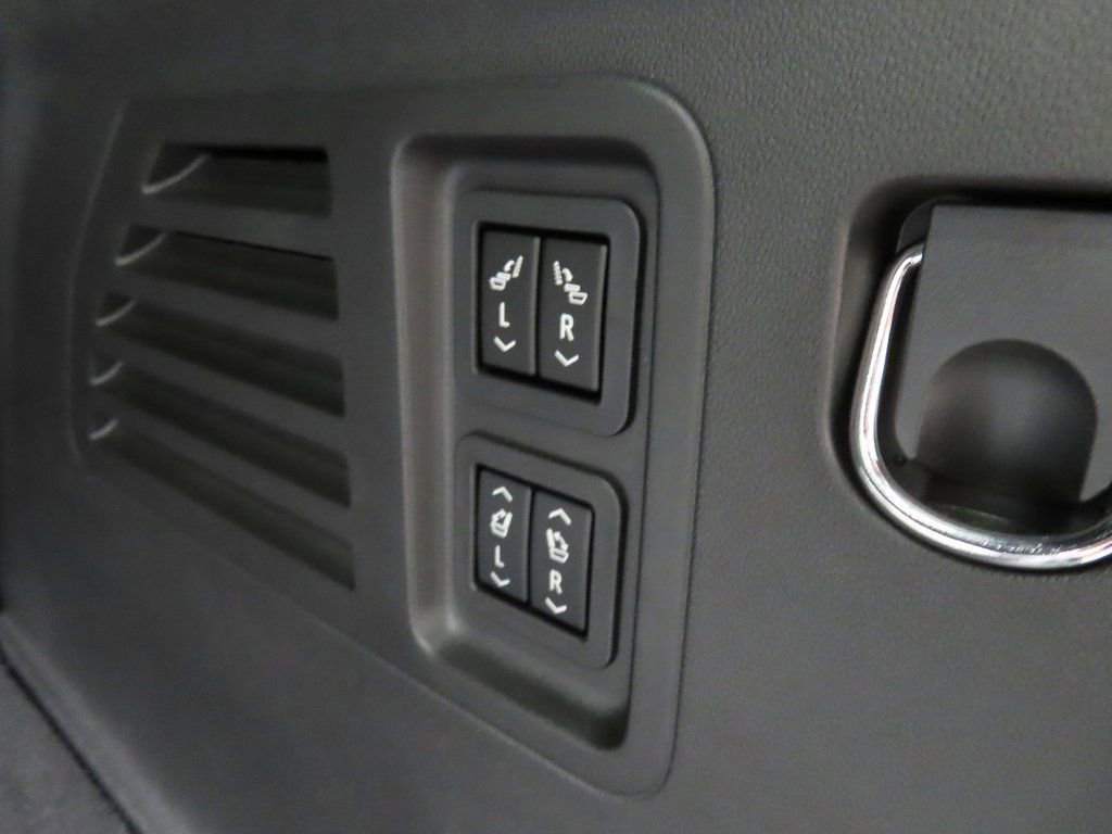 Used 2024 Chevrolet Traverse RS w/ LPO, Floor Liner Package image 43