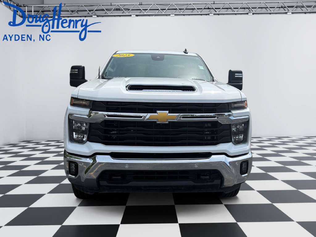 Used 2025 Chevrolet Silverado 2500 LT w/ Safety Package AWD/4WD image 8