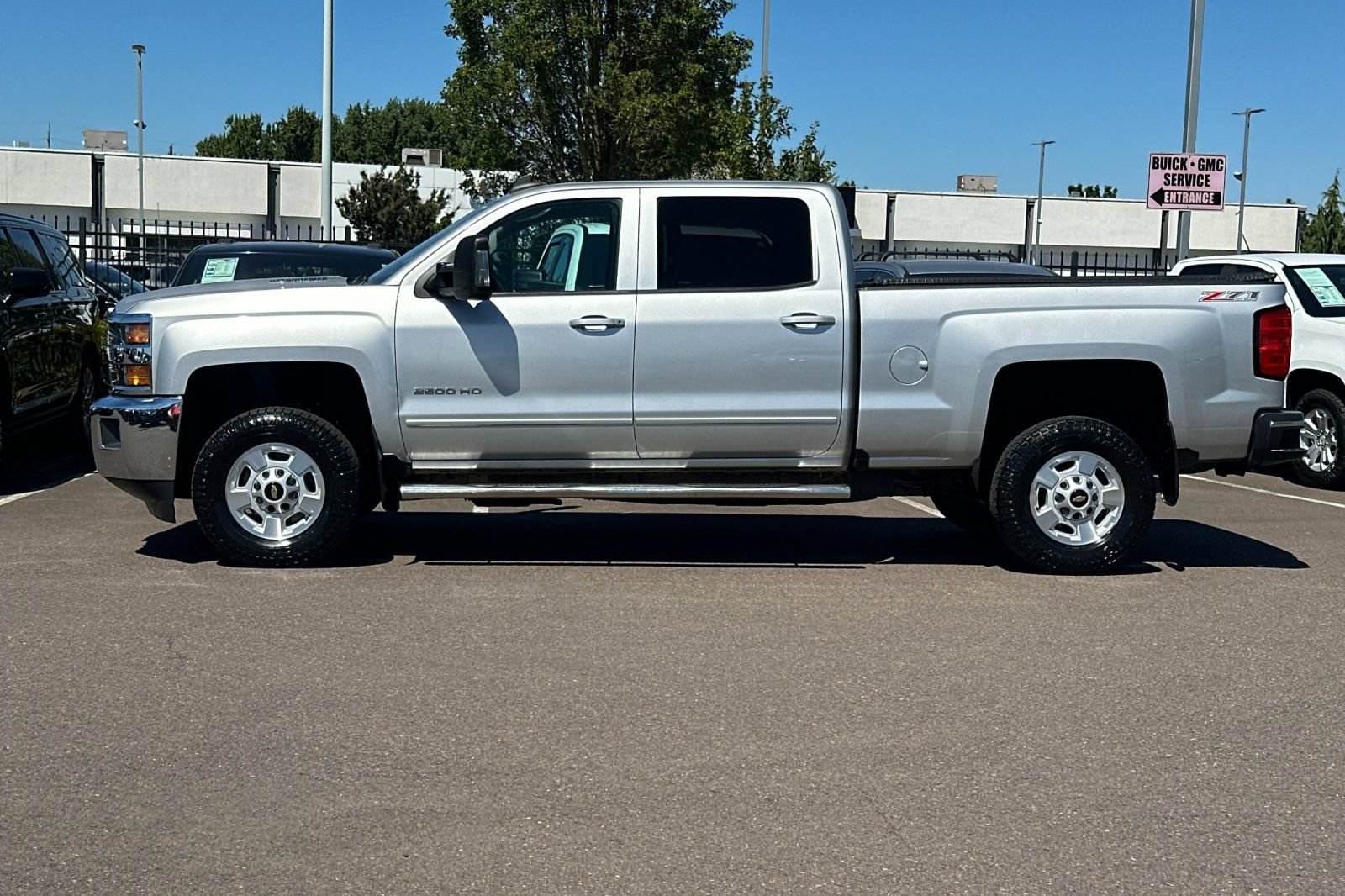 Used 2016 Chevrolet Silverado 2500 LT w/ LT Convenience Package AWD/4WD image 7