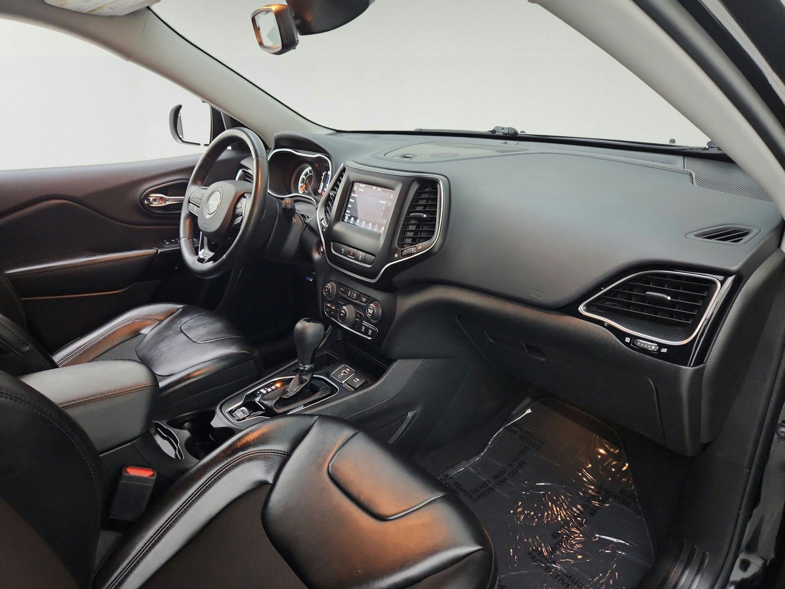 Used 2021 Jeep Cherokee Latitude Plus FWD image 27