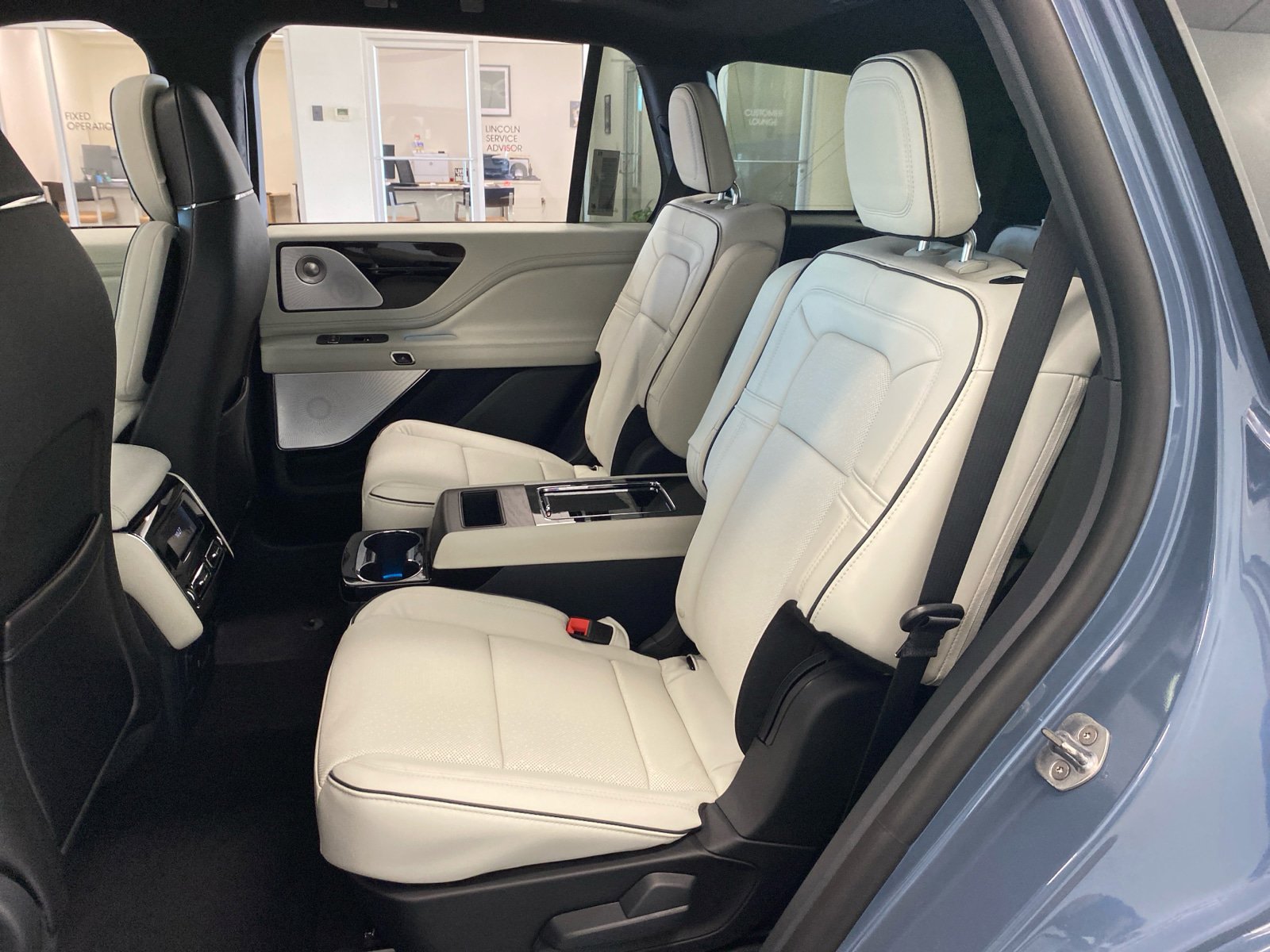 New 2026 Lincoln Aviator Black Label AWD/4WD image 16