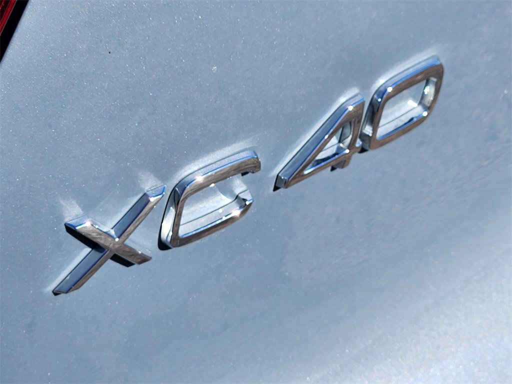 Used 2023 Volvo XC40 B5 Ultimate image 30