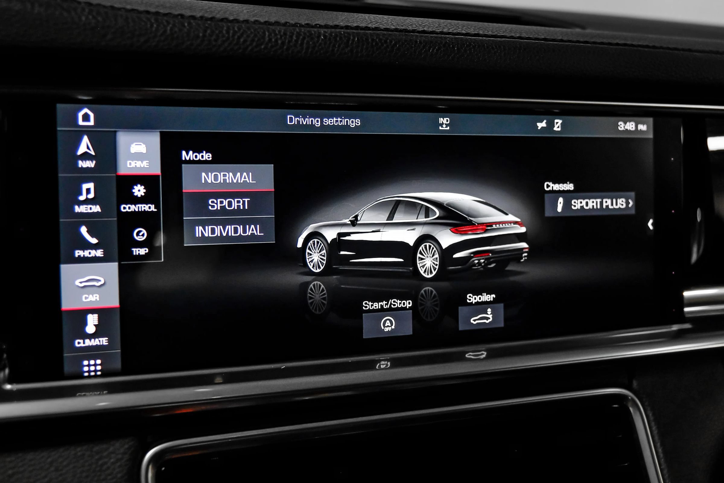 Used 2018 Porsche Panamera image 30