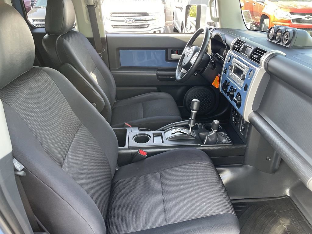 Used 2013 Toyota FJ Cruiser 4WD w/ Upgrade Pkg image 14