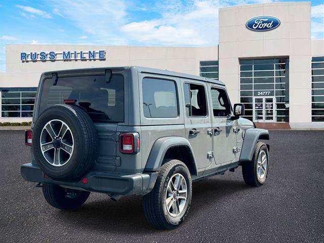 Used 2023 Jeep Wrangler Unlimited Sahara AWD/4WD image 4