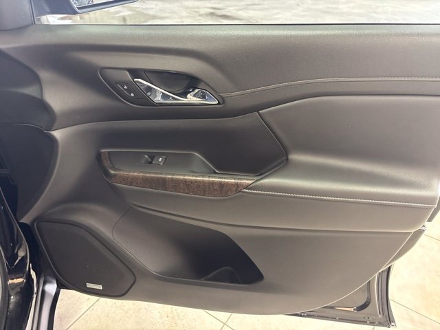 Used 2023 GMC Acadia Denali FWD image 11