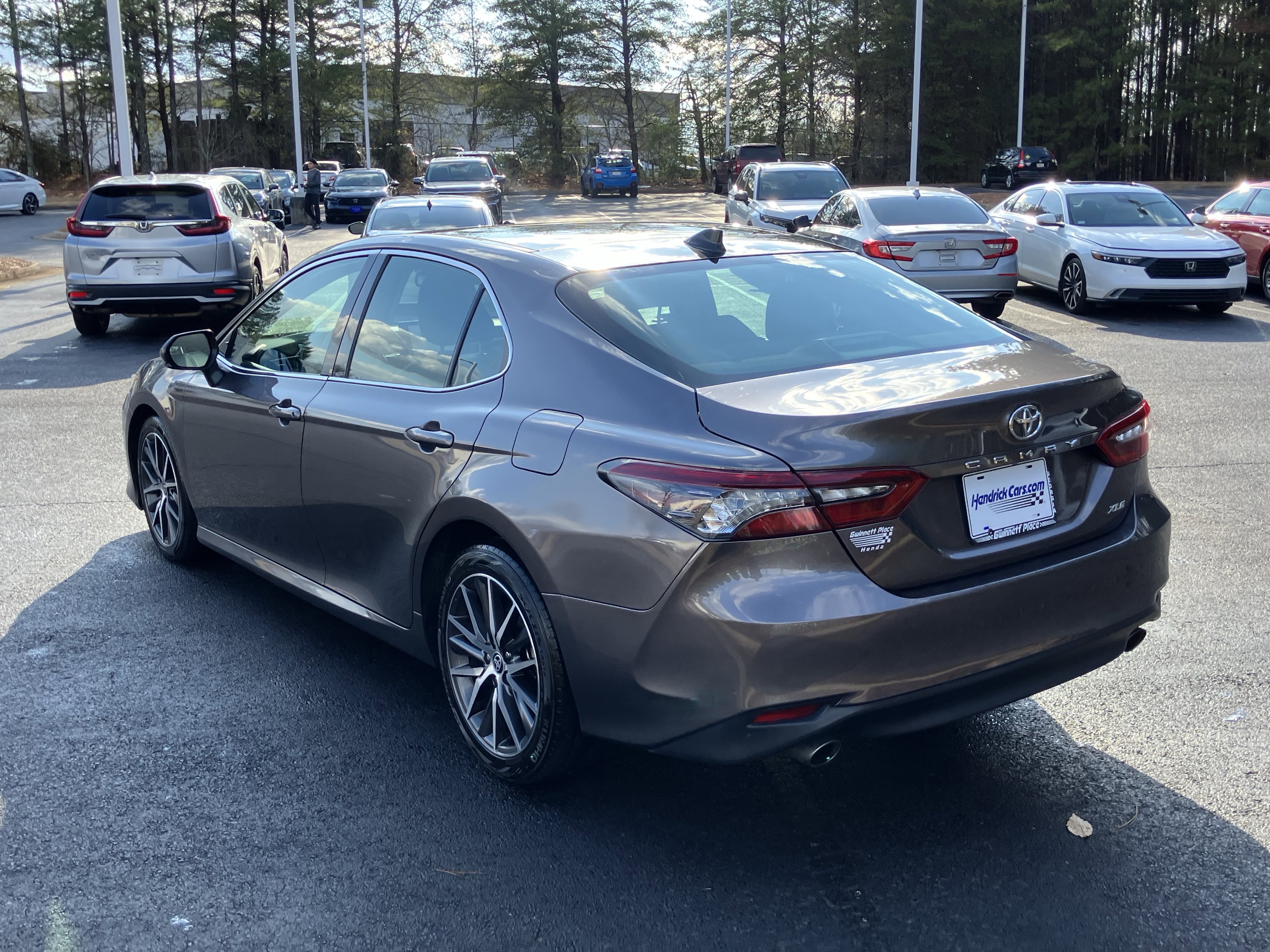 Used 2023 Toyota Camry XLE FWD image 8