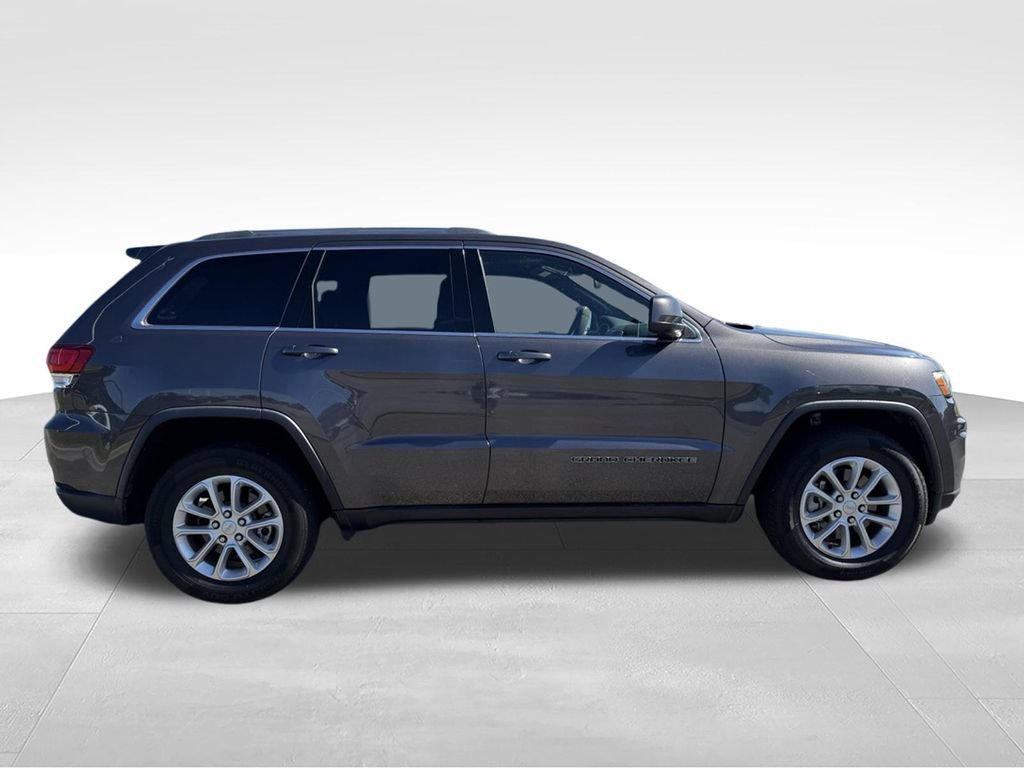 Used 2021 Jeep Grand Cherokee Laredo RWD image 28