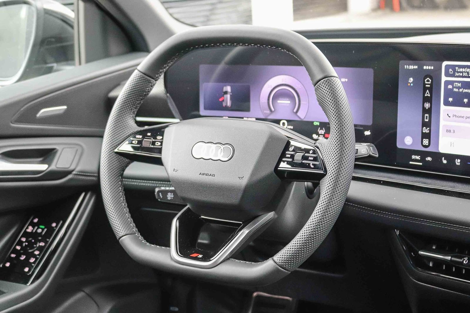 New 2027 Audi SQ6 e-tron Prestige AWD/4WD image 15