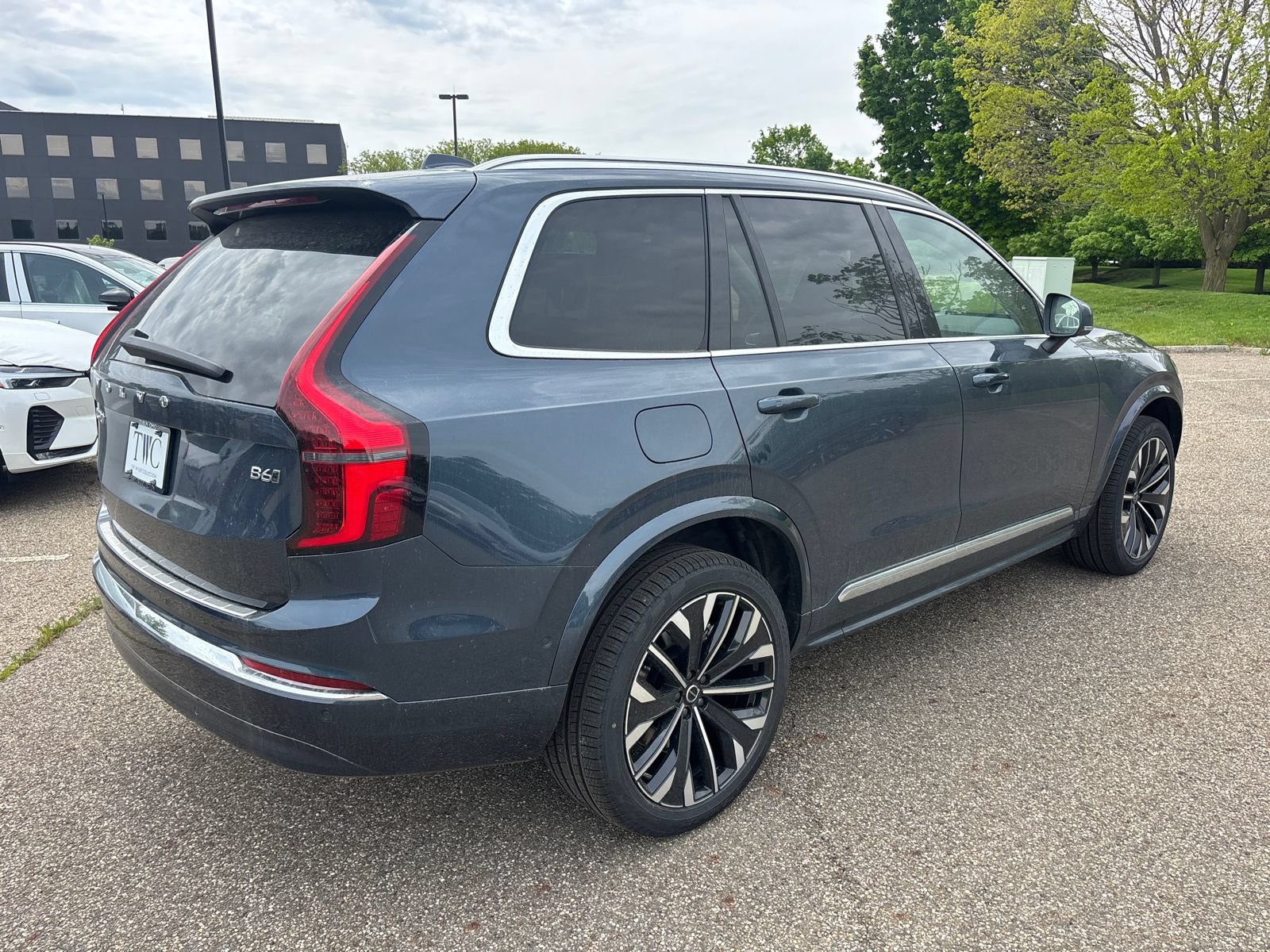 New 2026 Volvo XC90 B6 Ultra w/ Protection Package Premier AWD/4WD image 5