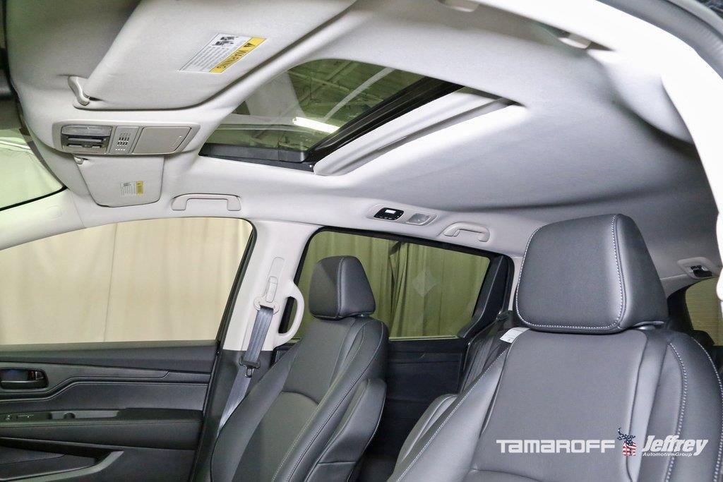 New 2026 Honda Odyssey EX-L image 3