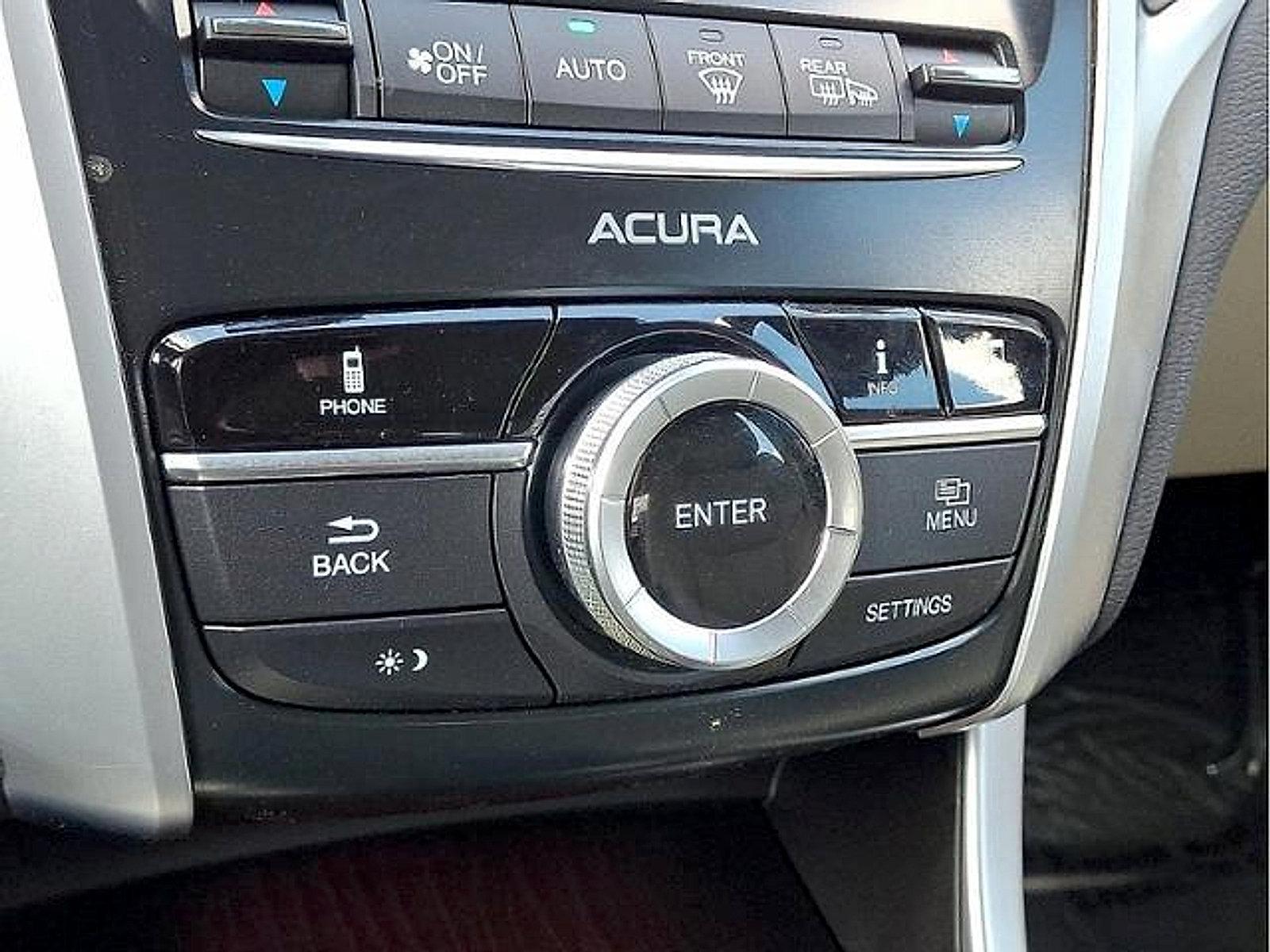 Used 2015 Acura TLX FWD image 17
