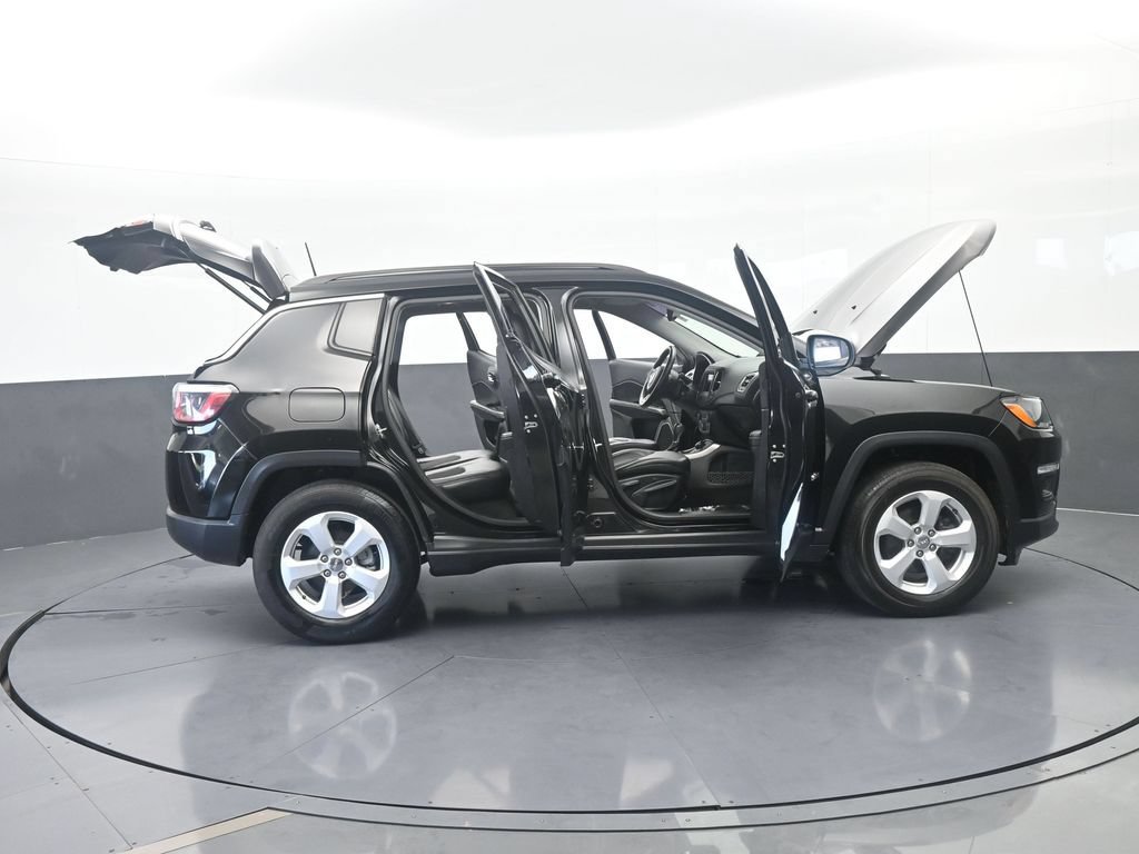 Used 2018 Jeep Compass Latitude w/ Popular Equipment Group AWD/4WD image 74