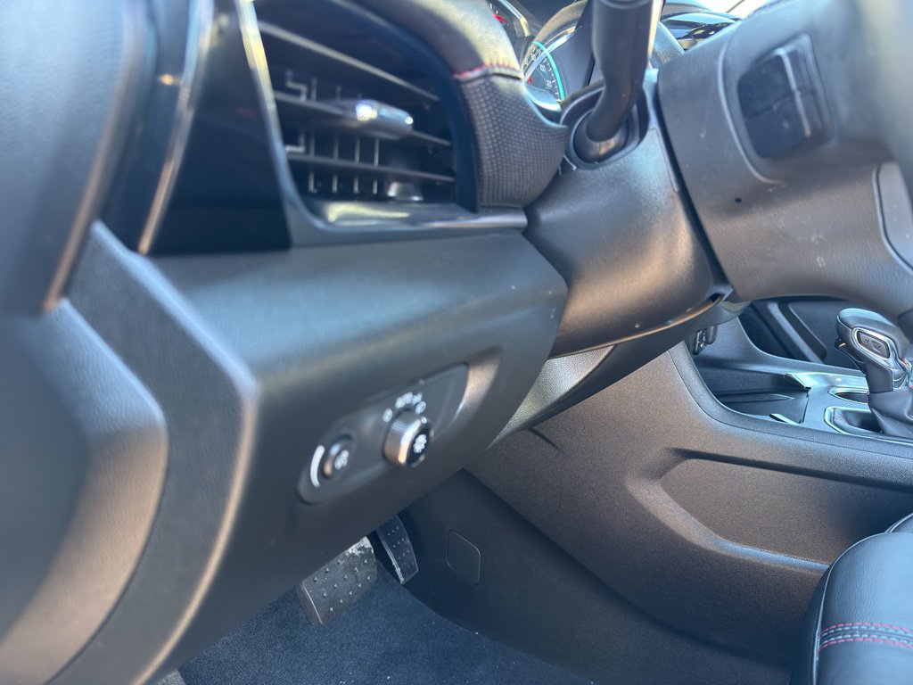 Used 2023 Chevrolet Traverse RS image 15