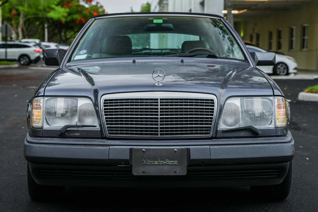 Used 1995 Mercedes-Benz E 320 Convertible image 13