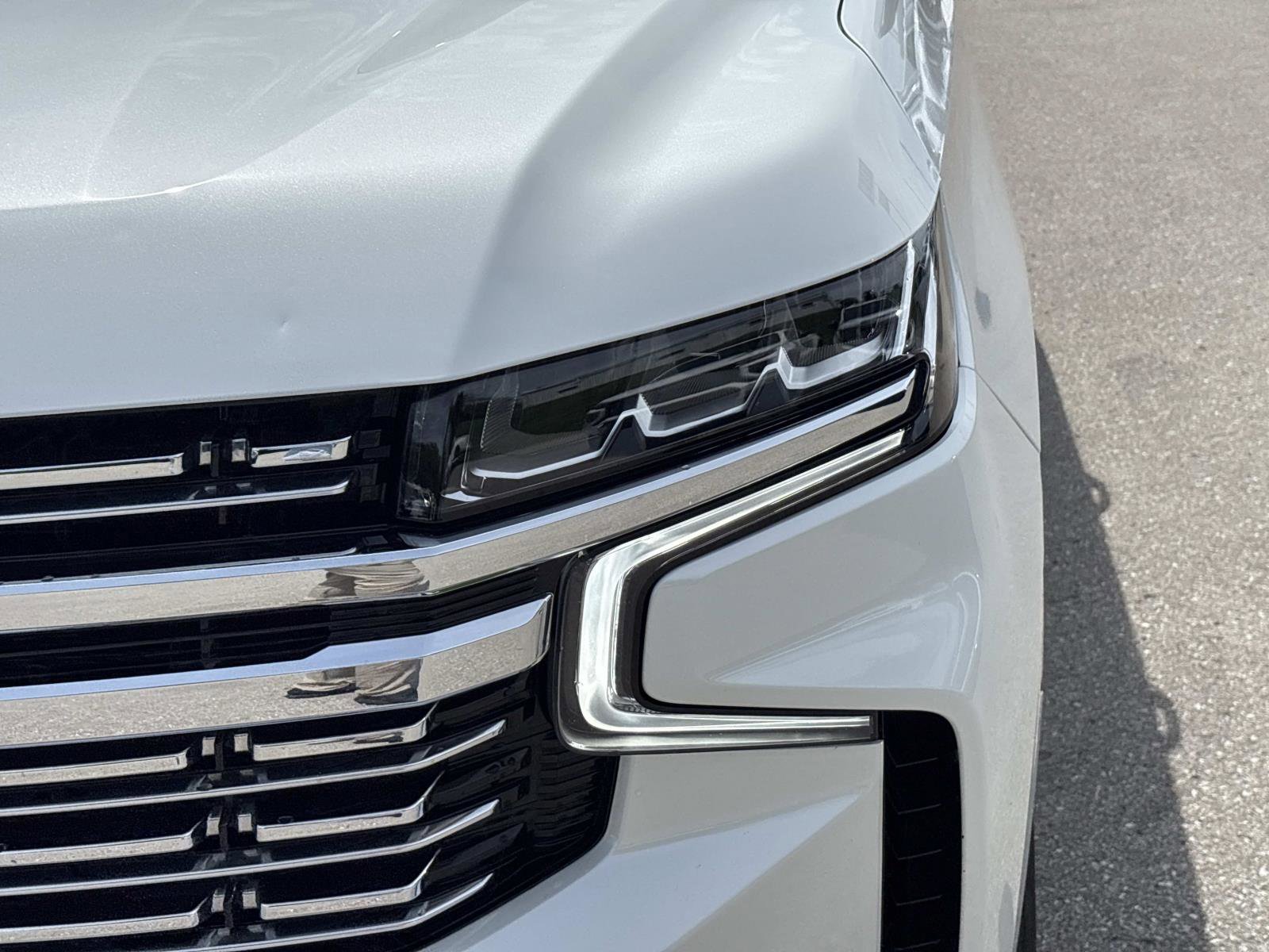 Used 2023 Chevrolet Suburban Premier AWD/4WD image 11