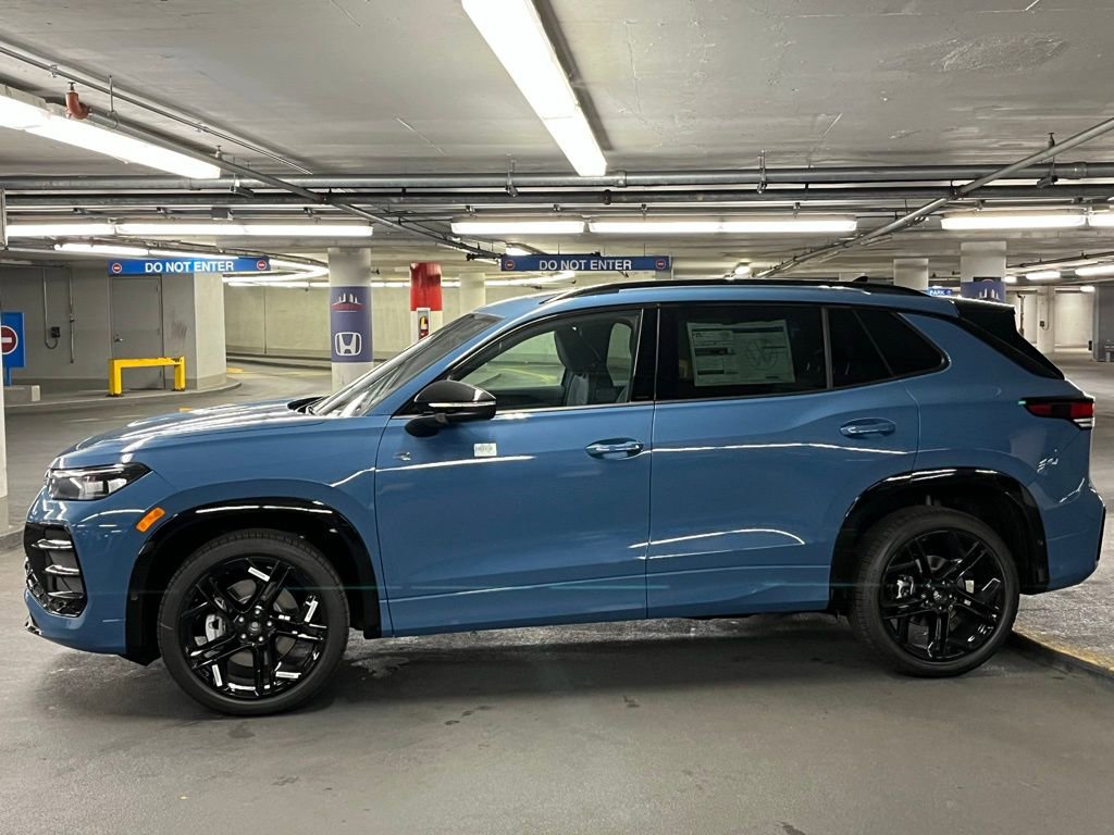 New 2025 Volkswagen Tiguan SE R-Line image 32