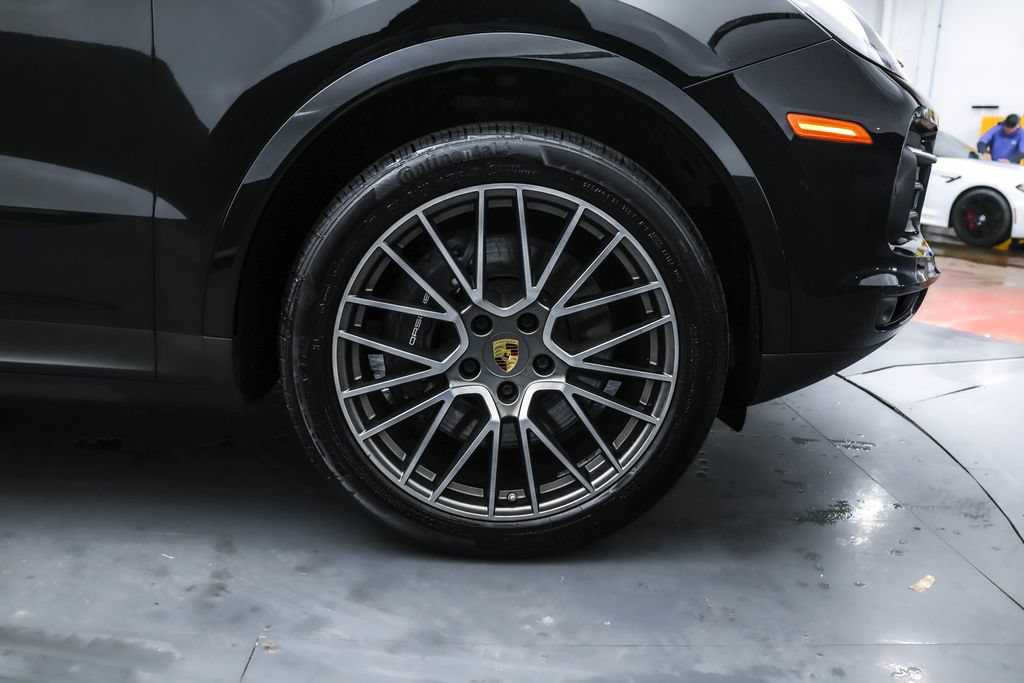 Used 2022 Porsche Cayenne Platinum Edition AWD/4WD image 38