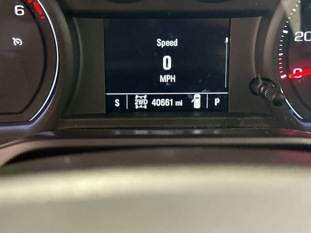 Used 2019 Chevrolet Silverado 1500 Custom w/ Custom Value Package AWD/4WD image 13