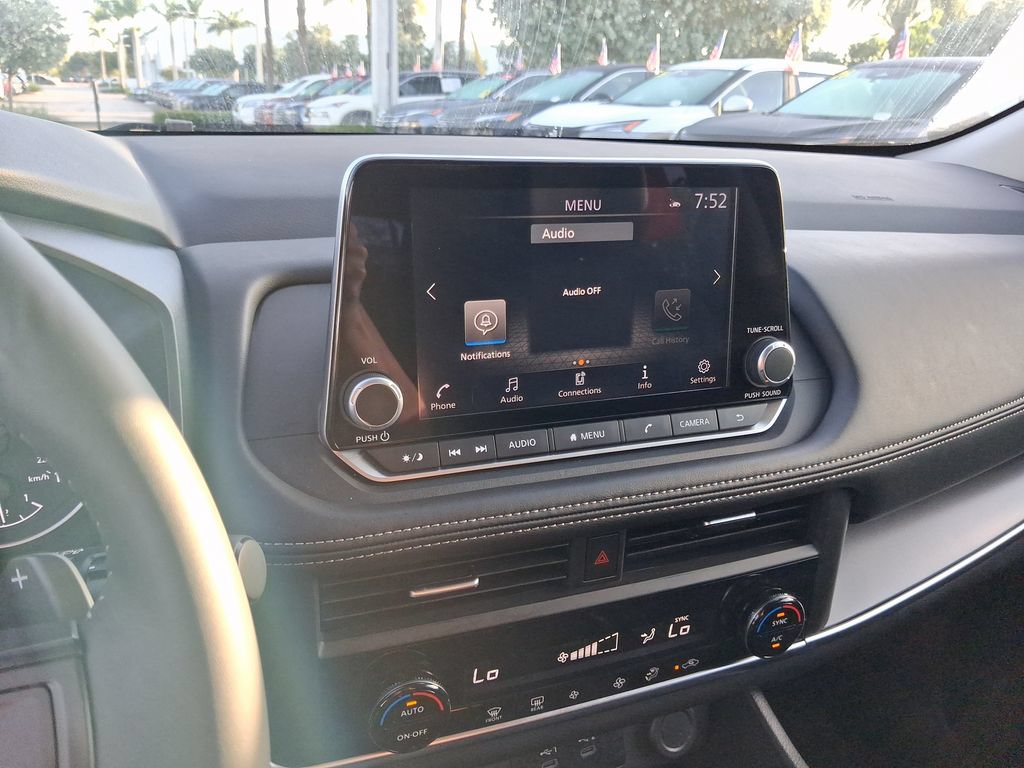 Used 2026 Nissan Rogue SV FWD image 26