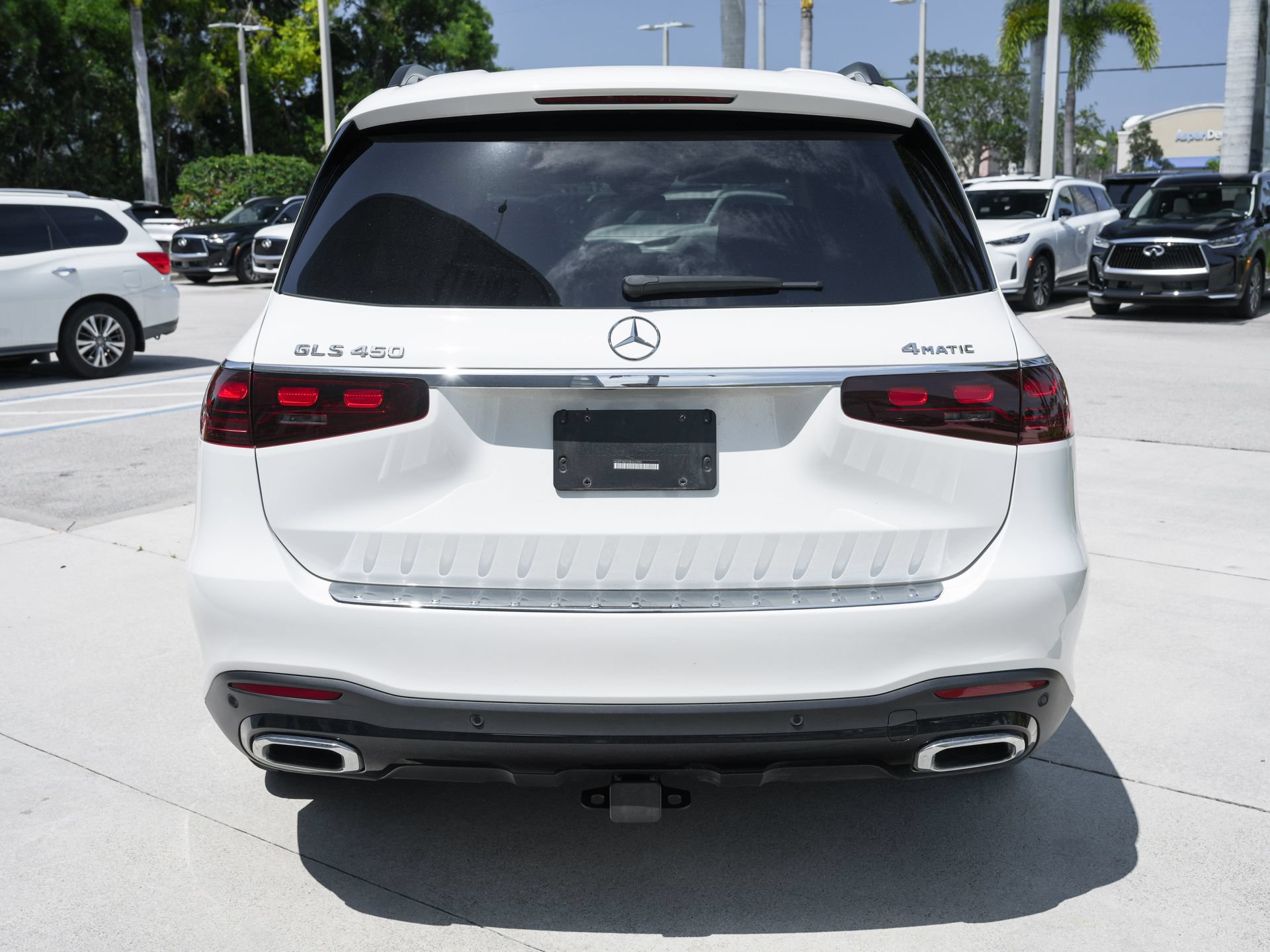 Used 2025 Mercedes-Benz GLS 450 4MATIC image 9