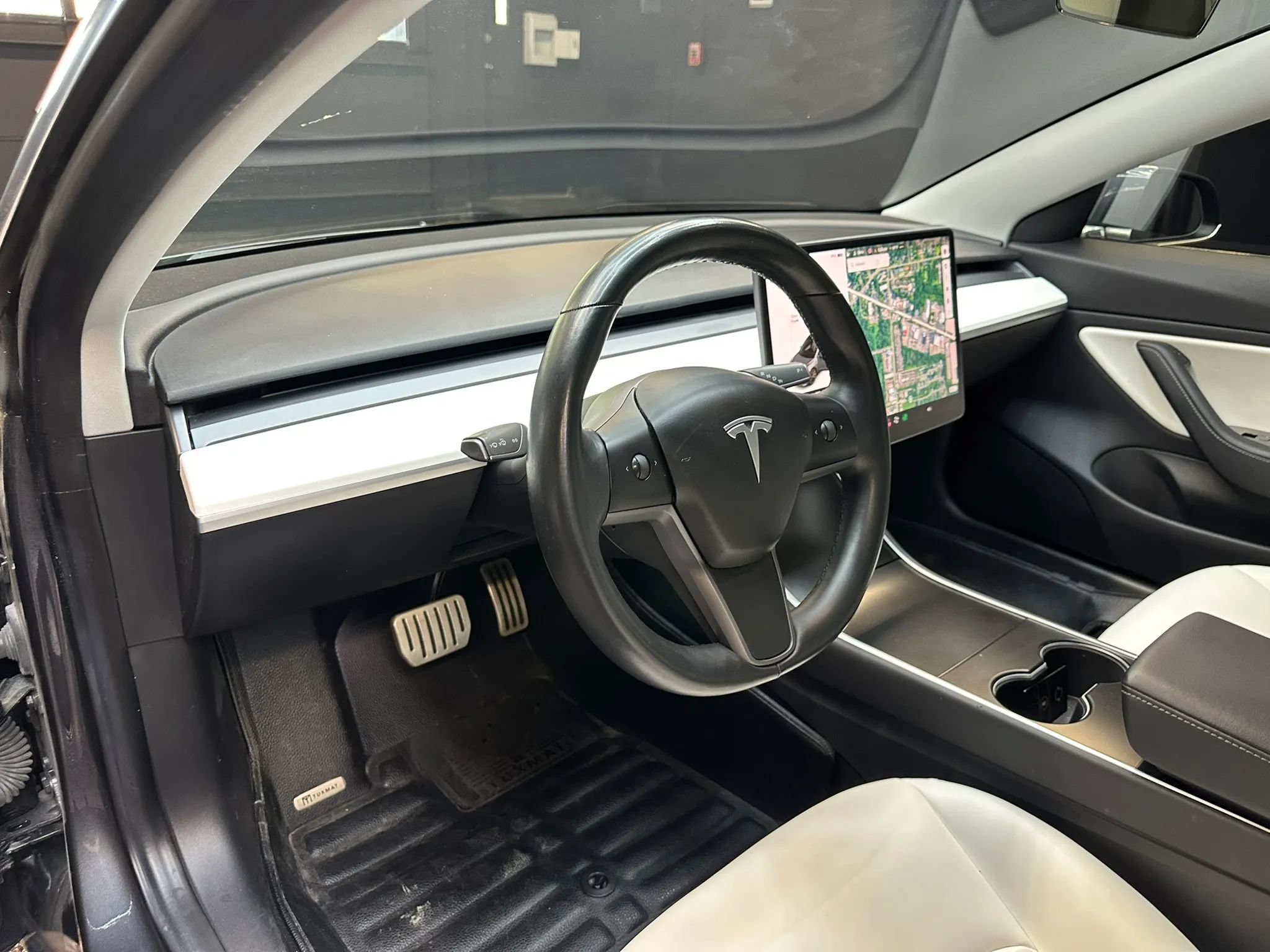 Used 2018 Tesla Model 3 Long Range AWD/4WD image 11