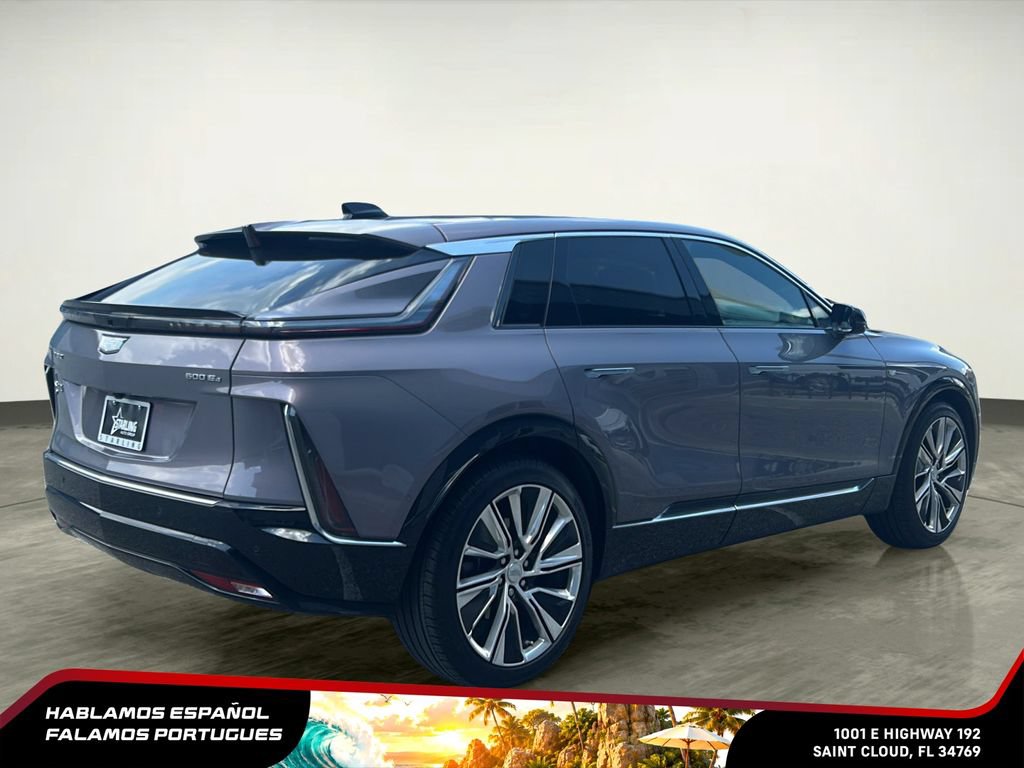 Certified 2025 Cadillac Lyriq Luxury w/ LPO, Floor Liner Package AWD/4WD image 6