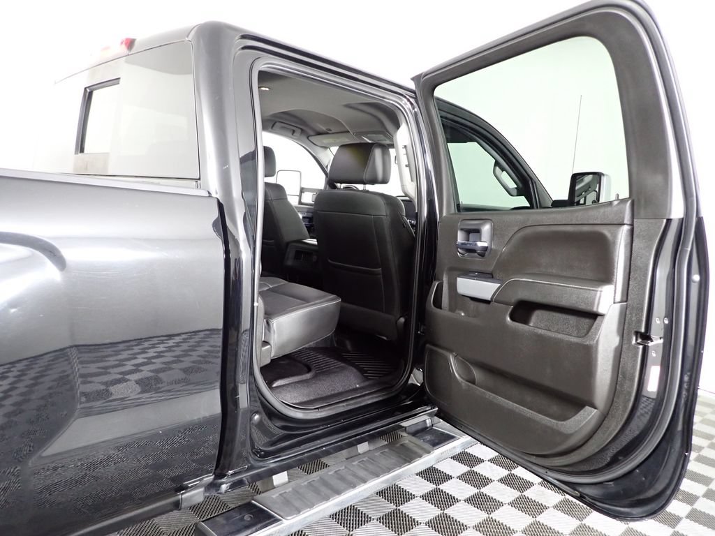 Used 2019 Chevrolet Silverado 2500 LTZ w/ Duramax Plus Package AWD/4WD image 36