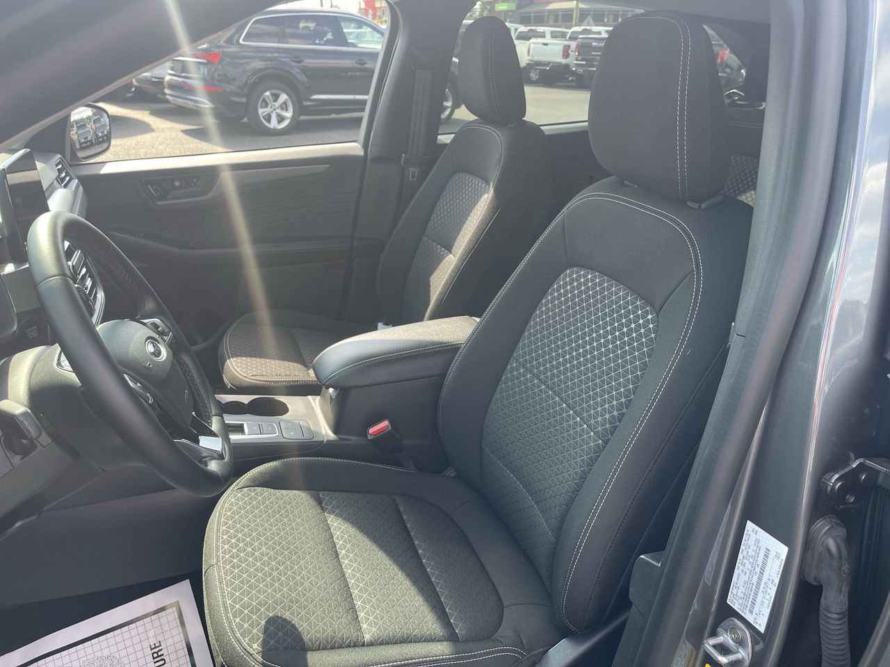 Used 2024 Ford Escape Active image 18