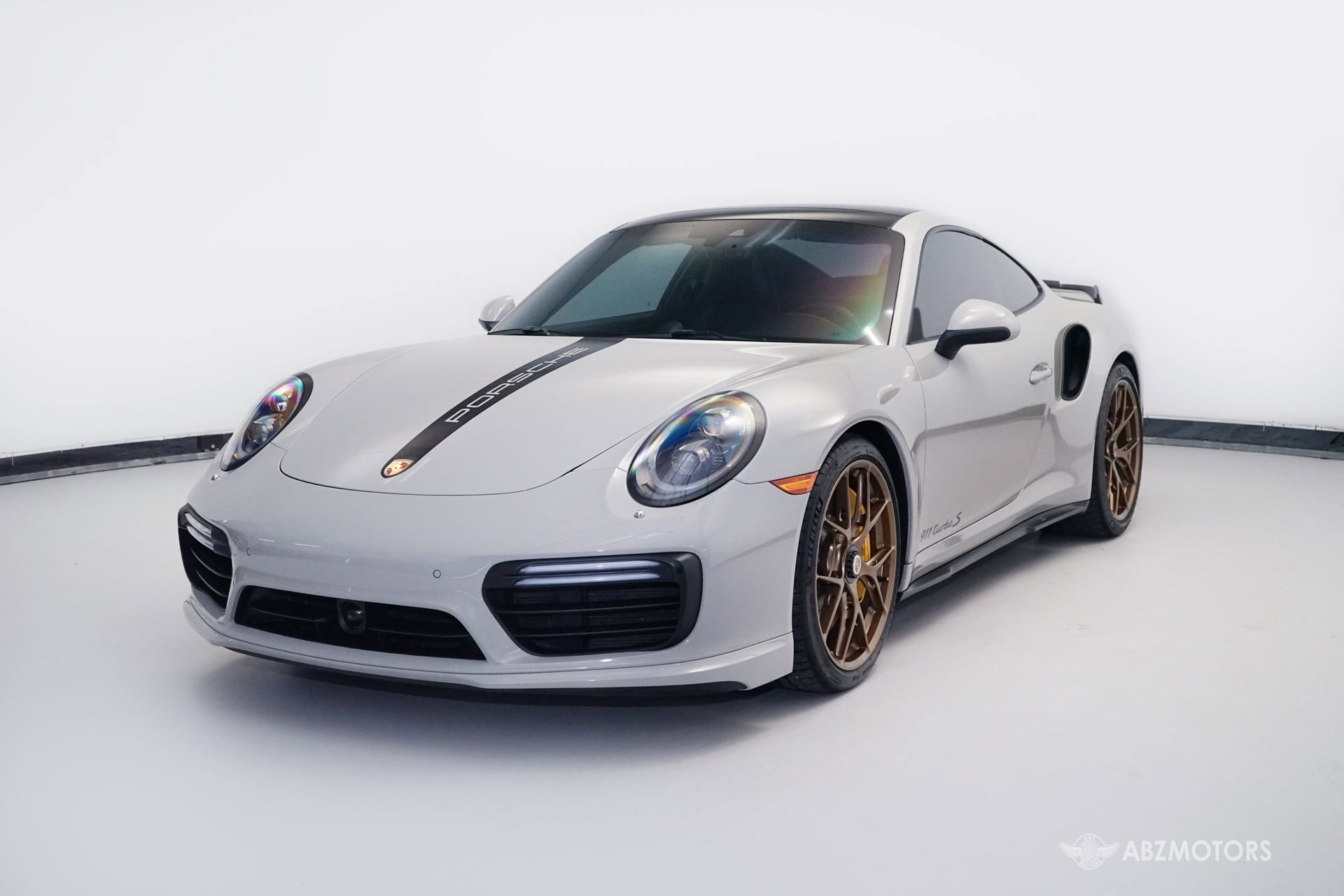 Used 2018 Porsche 911 Turbo S AWD/4WD image 2