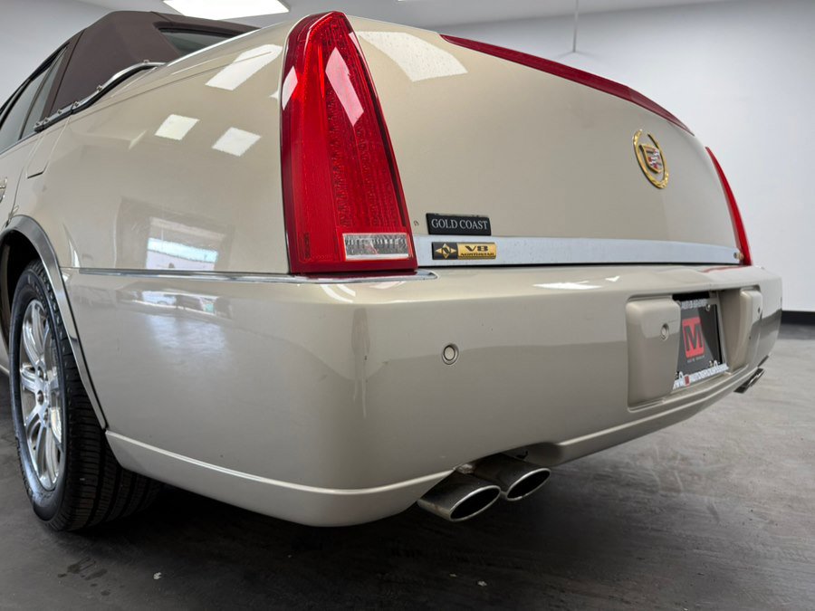 Used 2008 Cadillac DTS w/ Sun And Sound Package image 24