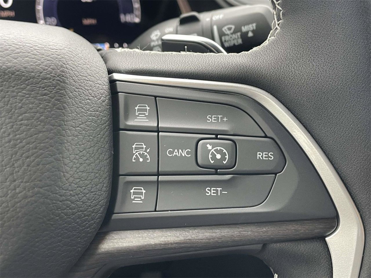 New 2025 Jeep Grand Cherokee L Limited image 36