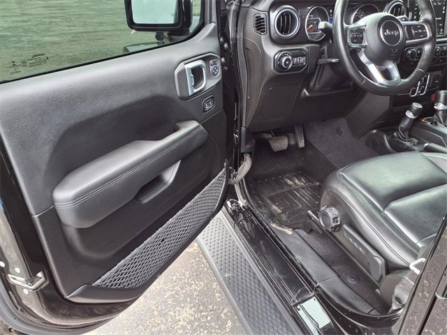 Used 2021 Jeep Wrangler Unlimited Sahara image 35