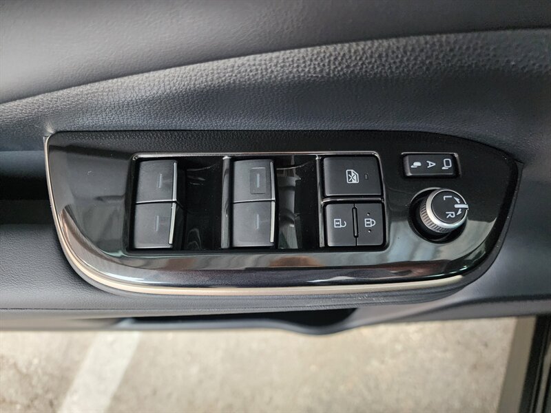 Used 2026 Toyota Crown Signia w/ Advanced Technology Package AWD/4WD image 26
