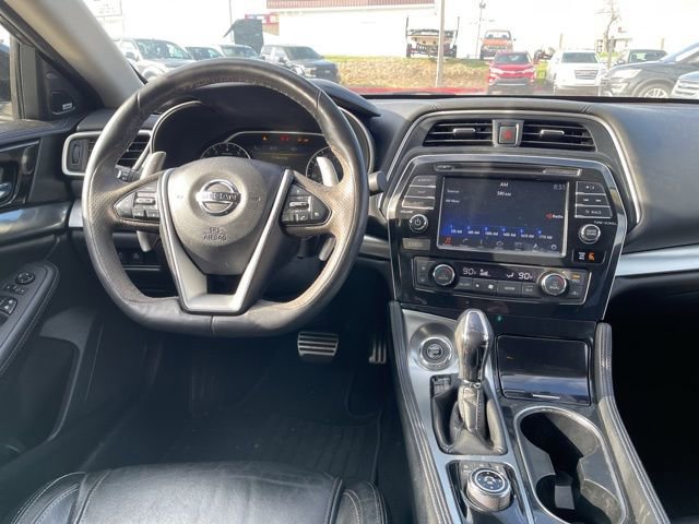 Used 2017 Nissan Maxima SR w/ Midnight Edition FWD image 12