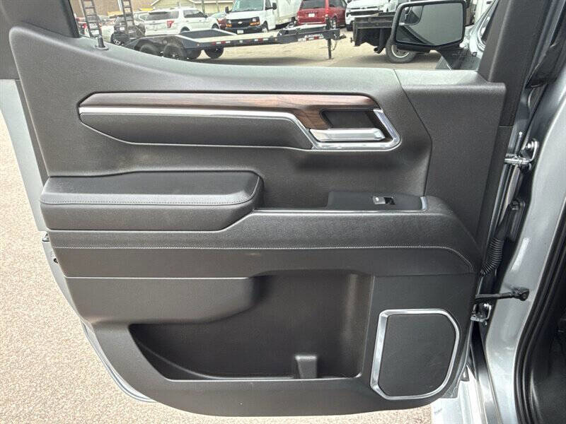 Used 2023 GMC Sierra 1500 SLT w/ SLT Convenience Package AWD/4WD image 19