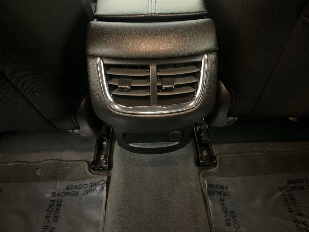 Used 2022 Chevrolet Malibu LT image 14