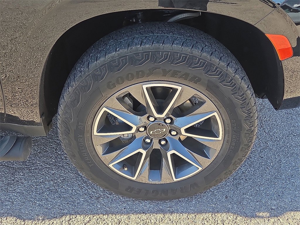 Used 2024 Chevrolet Tahoe Z71 w/ Luxury Package image 7