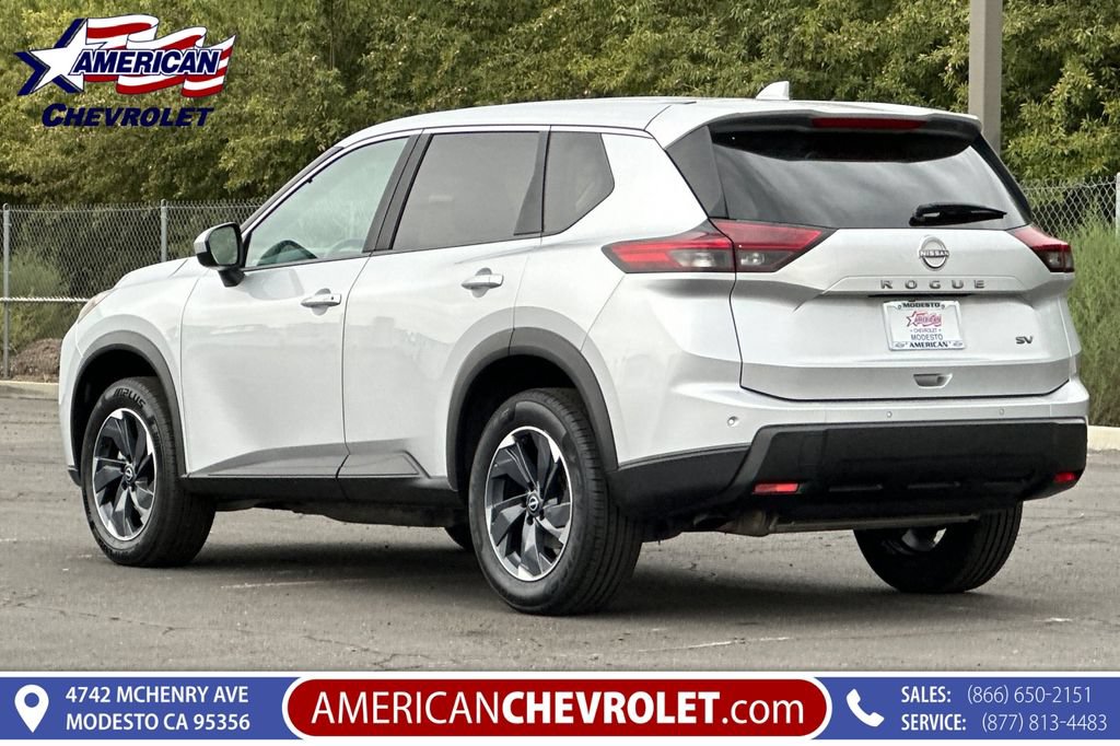 Used 2024 Nissan Rogue SV FWD image 6