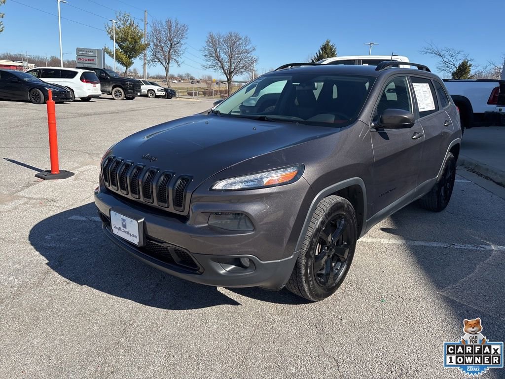 Used 2018 Jeep Cherokee Latitude w/ Altitude Package image 12