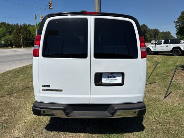Used 2024 Chevrolet Express 3500 LT w/ LT Preferred Equipment Group RWD image 5