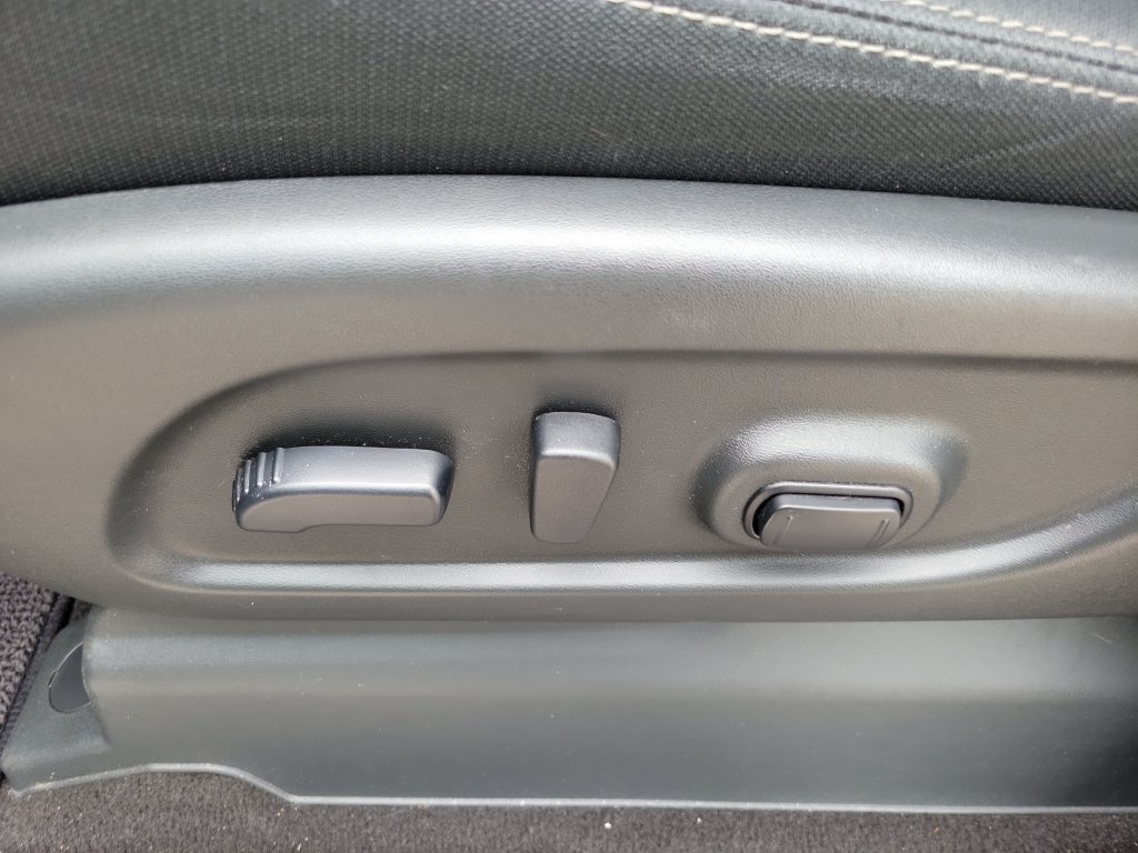 Used 2019 Nissan Titan SV w/ SV Convenience Package AWD/4WD image 31