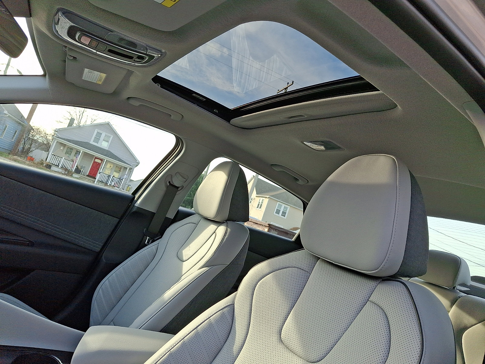 New 2026 Hyundai Elantra Limited image 15