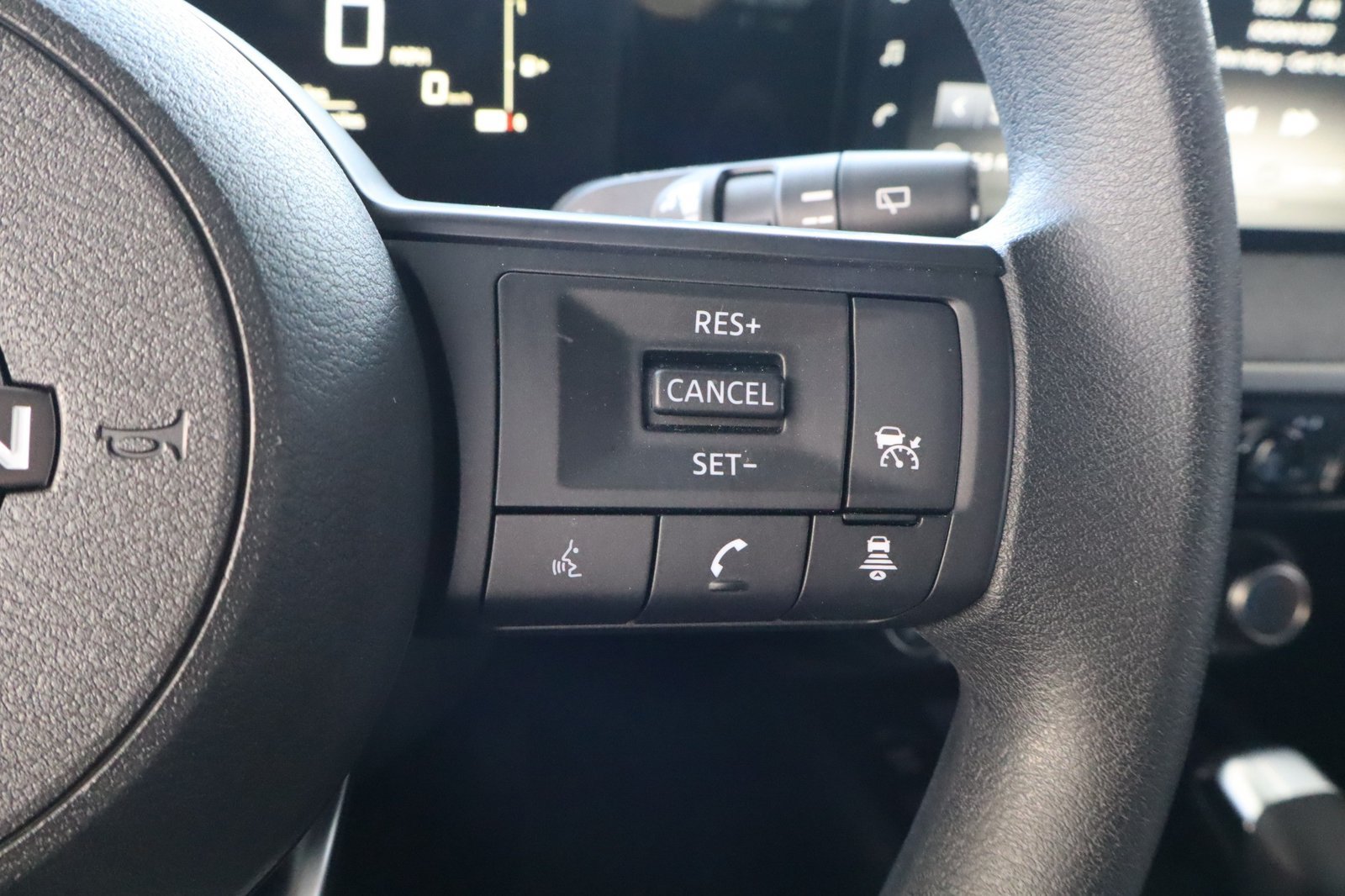 Used 2025 Nissan Kicks SV FWD image 25