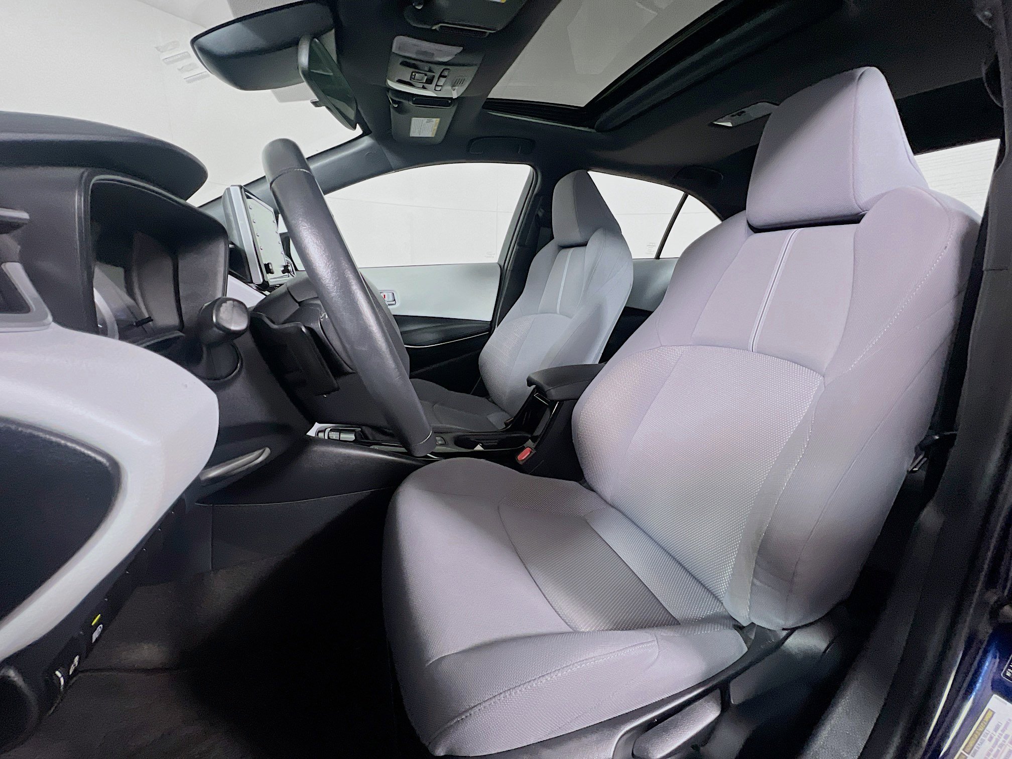Certified 2021 Toyota Corolla SE w/ SE Premium Package FWD image 11