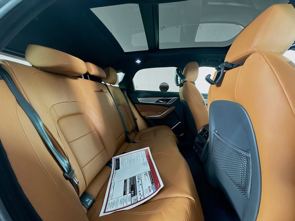 New 2026 Jaguar F-PACE R-Dynamic S image 27