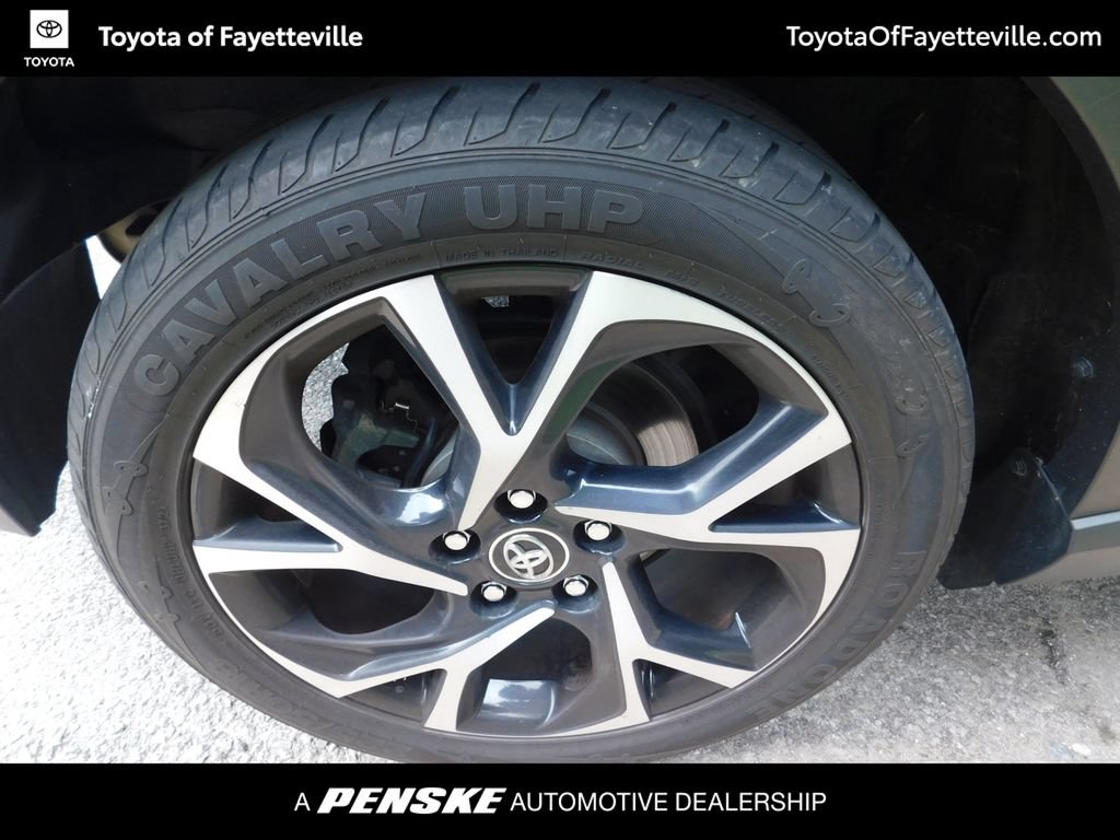 Used 2019 Toyota C-HR XLE FWD image 7
